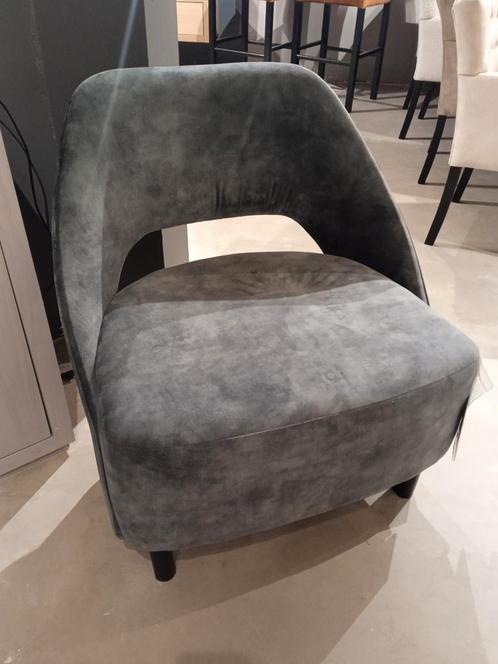 Avenida-Interiors Breda fauteuil van €440,= voor €299,=, Huis en Inrichting, Fauteuils, Zo goed als nieuw, Stof, 75 tot 100 cm