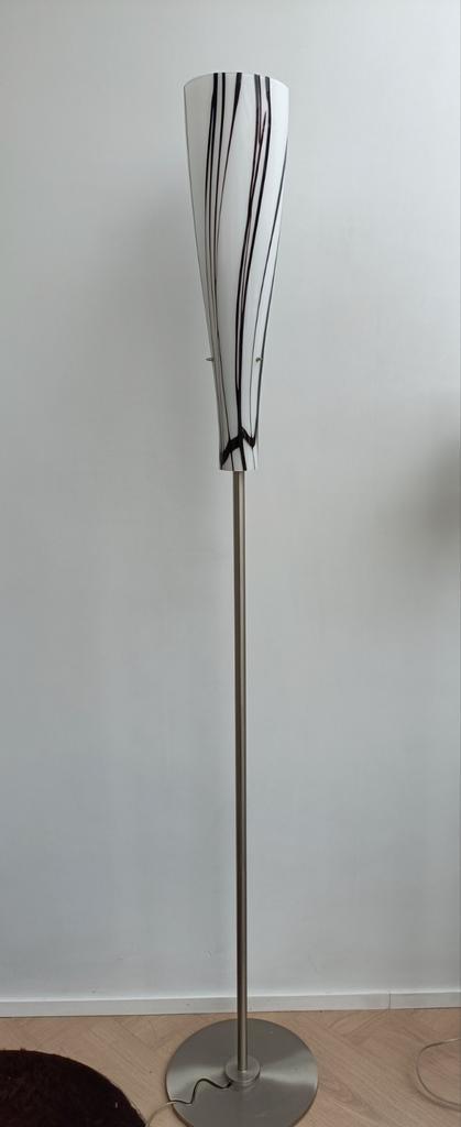 Italian Design Lighting, Inka vloerlamp, Huis en Inrichting, Lampen | Vloerlampen, Zo goed als nieuw, 150 tot 200 cm, Glas, Metaal