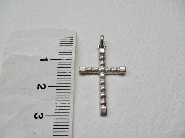Oud zilveren KRUISje hanger 835 zilver en ZII keur, Sieraden, Tassen en Uiterlijk, Antieke sieraden, Hanger, Zilver, Verzenden