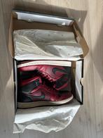 Air Jordan 1 Mid - team red/black-summit white, Nike, Gedragen, Ophalen of Verzenden, Sneakers of Gympen