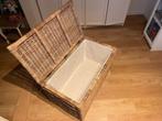 Rieten mand met deksel, Huis en Inrichting, Woonaccessoires | Schalen en Manden, Ophalen, Mand, Zo goed als nieuw, Riet