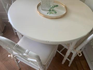 Witte hoogglans bamboe tafel - 120cm beschikbaar voor biedingen