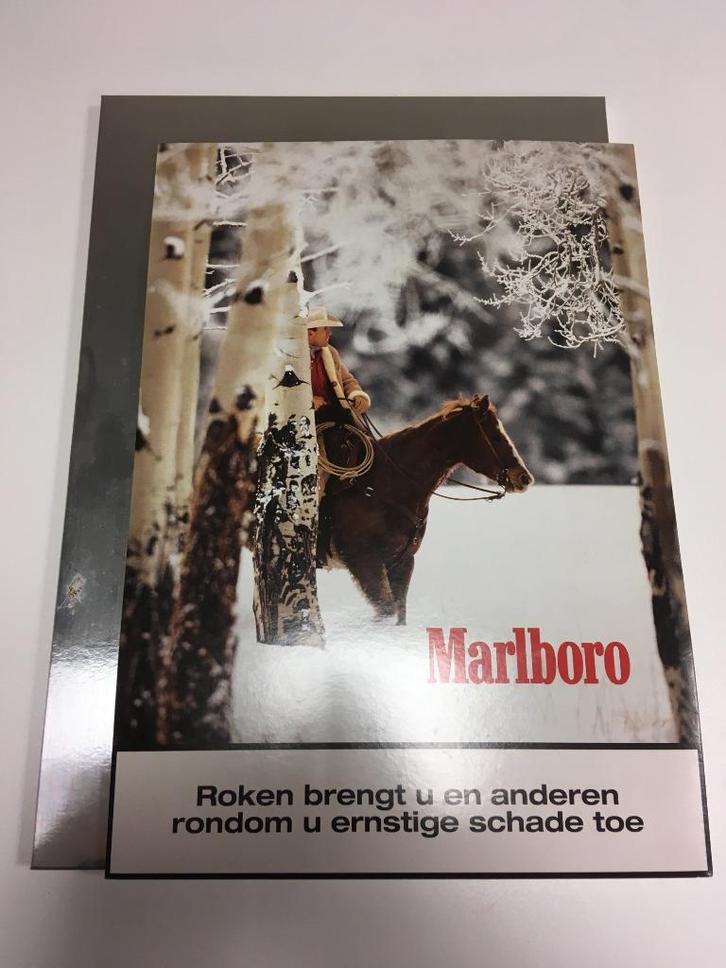 Sigaret Display	Marlboro (rood,paard,cowboy) 30x45 karton, Verzamelen, Rookartikelen, Aanstekers en Luciferdoosjes, Zo goed als nieuw