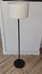 Staande lamp, Huis en Inrichting, Lampen | Lampenkappen, Ophalen, Zwart, Zo goed als nieuw, 50 cm of meer