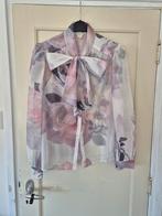 Blouse van Ted Baker maat 4 met strikkraag. Mooie voile stof, Antiek en Kunst, Ophalen of Verzenden