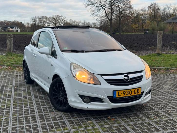 Opel Corsa 1.2 16V 3D 2009 Wit, Auto's, Opel, Particulier, Corsa, Airbags, Airconditioning, Android Auto, Apple Carplay, Bluetooth