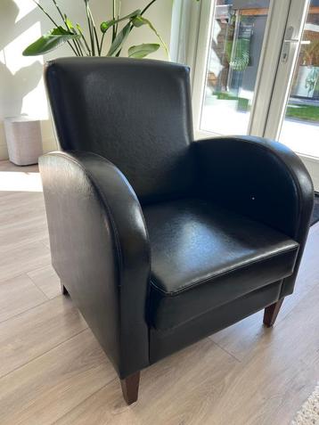 Faulteuil met hocker  beschikbaar voor biedingen