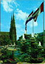 Eindhoven - Fontein Stadhuisplein en St. Catherinakerk, Verzenden, 1960 tot 1980, Ongelopen, Noord-Brabant