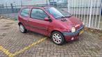 Renault Twingo 1.2 16V Dyna Quickshift 2005 2002 Rood, Auto's, 4 cilinders, 4 stoelen, Origineel Nederlands, Particulier