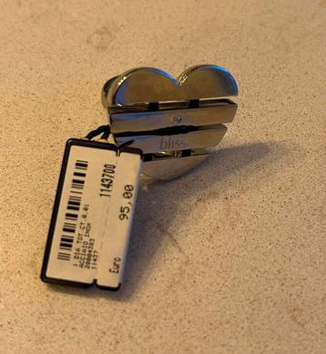 Bliss Hart Ring - Zilverkleurig - Nieuw beschikbaar voor biedingen