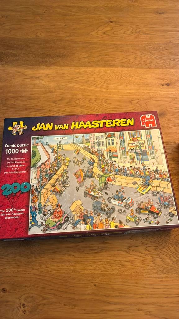 Jan van Haasteren 1000 Zeepkistenrace, Hobby en Vrije tijd, Denksport en Puzzels, Zo goed als nieuw, Legpuzzel, 500 t/m 1500 stukjes