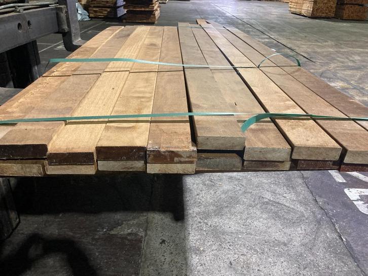 Hardhout-Louro Itauba–planken–terrasdelen-schutting-dekdelen, Tuin en Terras, Palen, Balken en Planken, Nieuw, Planken, 180 tot 250 cm