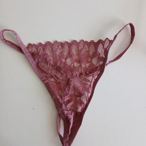 Set kanten strings l xl, Kleding | Dames, Ondergoed en Lingerie, String, Ophalen of Verzenden