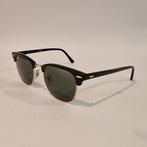 Ray-Ban Clubmaster RB3016 145 Zonnebril, Ray-Ban, Gebruikt, Support@rayban.com, Luxottica Group, 2 Via S. Marco
Milan 20121
Italy