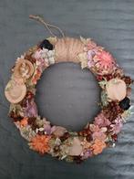 Krans Doorsnee 33 cm. Met handgemaakte papieren bloemen., Ophalen of Verzenden, Zo goed als nieuw