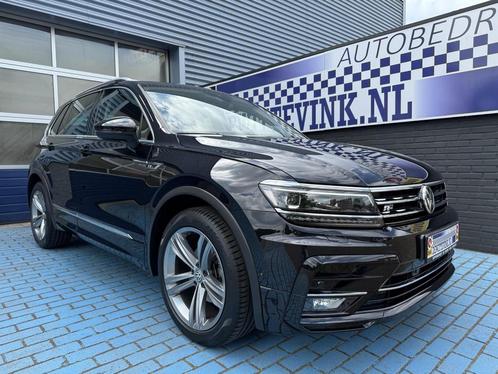 Volkswagen Tiguan 1.5 TSI R-LINE ADAP CRUISE TREKHAAK P-CAM, Auto's, Volkswagen, Te koop, Tiguan, Achteruitrijcamera, Adaptive Cruise Control