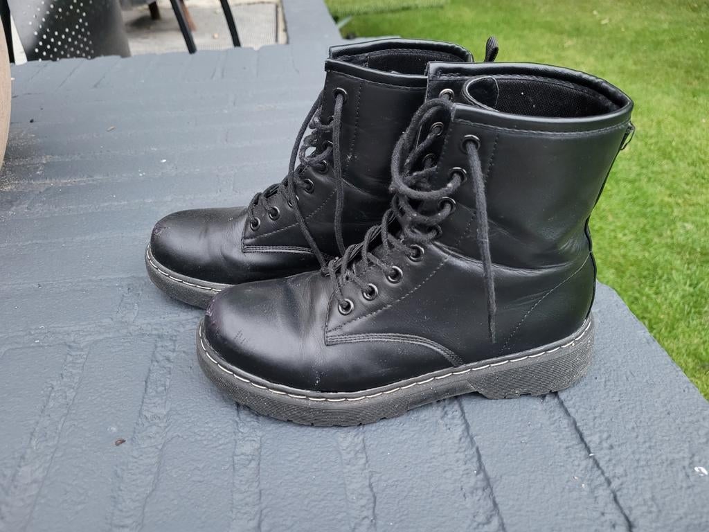 Stevige zwarte schoenen/laarzen Blue box mt 37, Blue Box, Zwart, Lage of Enkellaarzen, Ophalen of Verzenden