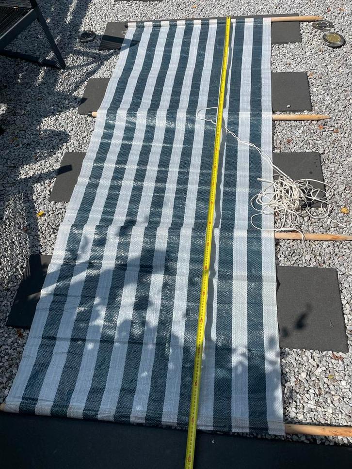 Windscherm / zonnescherm- Grijs/Wit Gestreept strand camping, Caravans en Kamperen, Windschermen, Nieuw, Ophalen