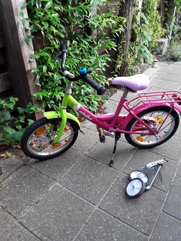 One The Road Meisjes Fiets met Zijwielen 16 inch beschikbaar voor biedingen