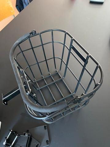 Basil Fietsmand Stuur , als nieuw! beschikbaar voor biedingen