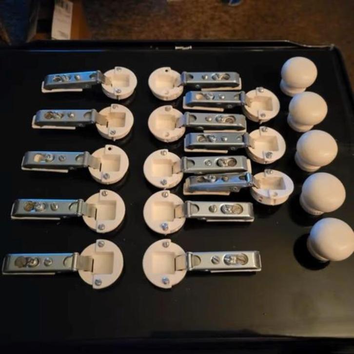 Kastdeuren scharnieren, en knop., Doe-het-zelf en Verbouw, Hang- en Sluitwerk, Scharnier, IJzer, Ophalen of Verzenden