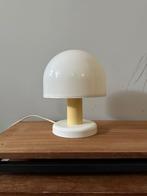 Space age mushroom tafellampje, vintage design Guzzini lamp, Huis en Inrichting, Lampen | Tafellampen, Minder dan 50 cm, Metaal