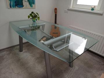 glazen tafel/bureau beschikbaar voor biedingen