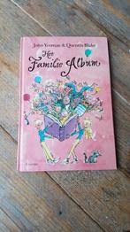 HET  FAMILIE  ALBUM   van  John Yeoman  en  Quintin Blake  , Ophalen of Verzenden, Fictie algemeen