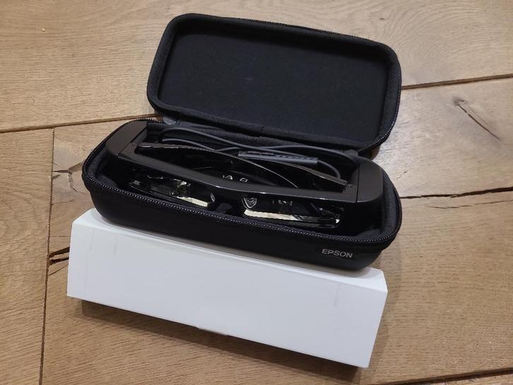 Epson Moverio BT-30C with HDMI adapter, Computers en Software, Overige Computers en Software, Zo goed als nieuw, Ophalen of Verzenden