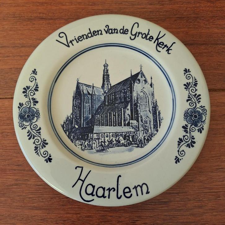 Delfts blauw bordje Vrienden van de Grote Kerk Haarlem 20 cm, Antiek en Kunst, Antiek | Wandborden en Tegels, Ophalen of Verzenden