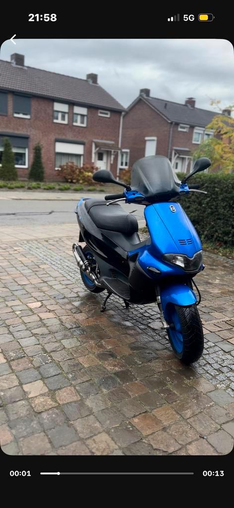 Gilera runner 50 duitse papieren, Fietsen en Brommers, Brommeronderdelen | Scooters, Gebruikt, Piaggio, Overige typen, Ophalen