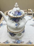 Royal Albert MOONLIGHT ROSE. THEEPOT MET THEELICHT, Antiek en Kunst, Antiek | Servies los, Ophalen of Verzenden