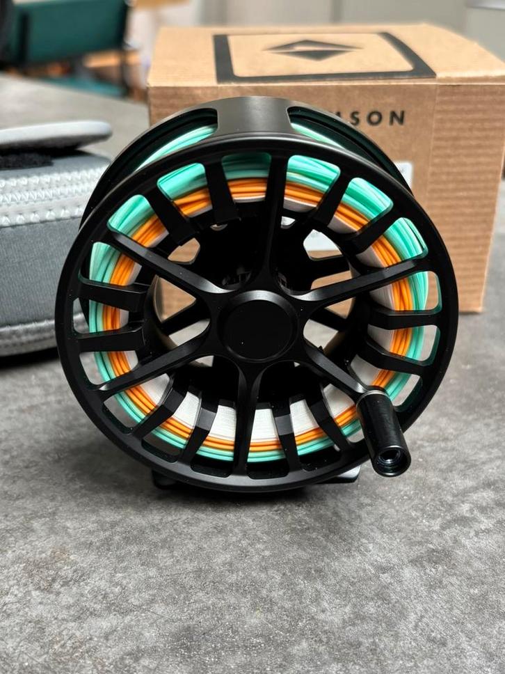LAMSON GURU S 7+ BLACKOUT fly reel NIEUW, Watersport en Boten, Hengelsport | Vliegvissen, Nieuw, Molen, Ophalen of Verzenden