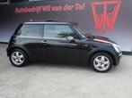 MINI Cooper 1.6 CHILI | PANORAMA | LEER | HARMAN KARDON | CL, Voorwielaandrijving, 15 km/l, Gebruikt, Zwart