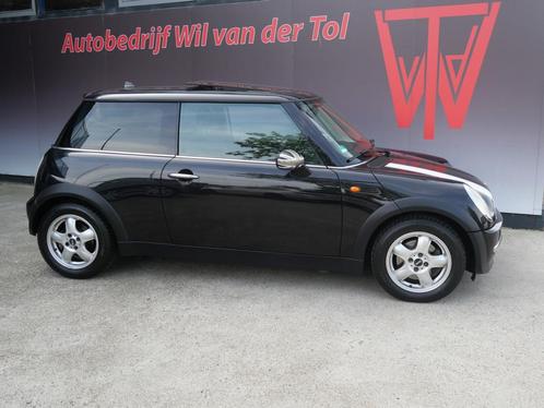MINI Cooper 1.6 CHILI | PANORAMA | LEER | HARMAN KARDON | CL, Auto's, Mini, Bedrijf, Te koop, Cooper, ABS, Airbags, Airconditioning