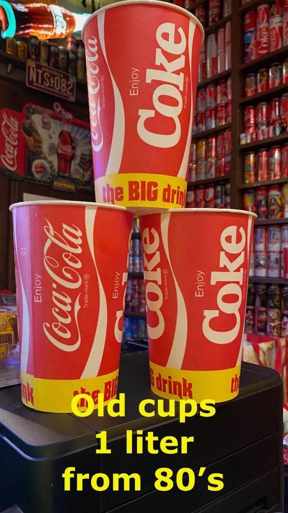 3 pieces Vintage 80s Coca Cola The Big Cup Sweetheart Paper, Verzamelen, Merken en Reclamevoorwerpen, Gebruiksvoorwerp, Verzenden