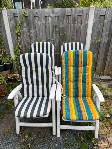 Set van 4 witte tuinstoelen beschikbaar voor biedingen