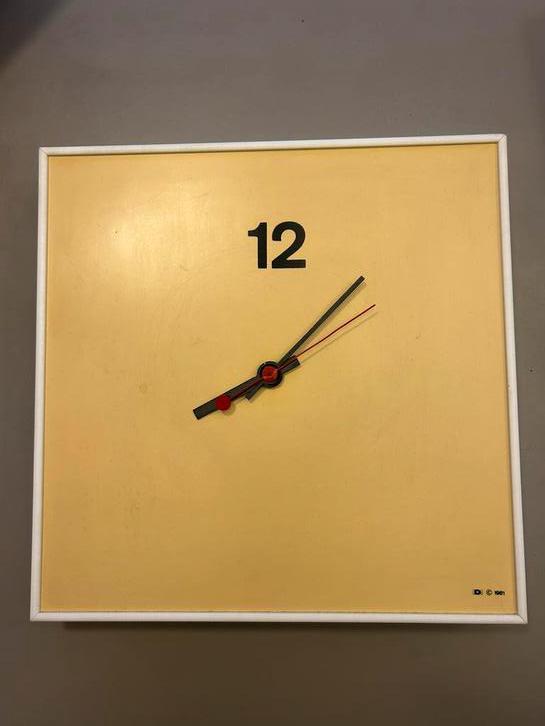 Klok, Huis en Inrichting, Woonaccessoires | Klokken, Gebruikt, Wandklok, Analoog, Ophalen of Verzenden