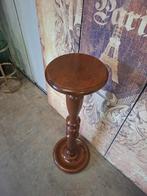 Klassieke Notenkleur piedestal plantentafel, Ophalen of Verzenden, Zo goed als nieuw