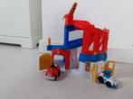 Zgan little people racebaan 2 auto's fisher price, Kinderen en Baby's, Speelgoed | Fisher-Price, Ophalen of Verzenden, Zo goed als nieuw