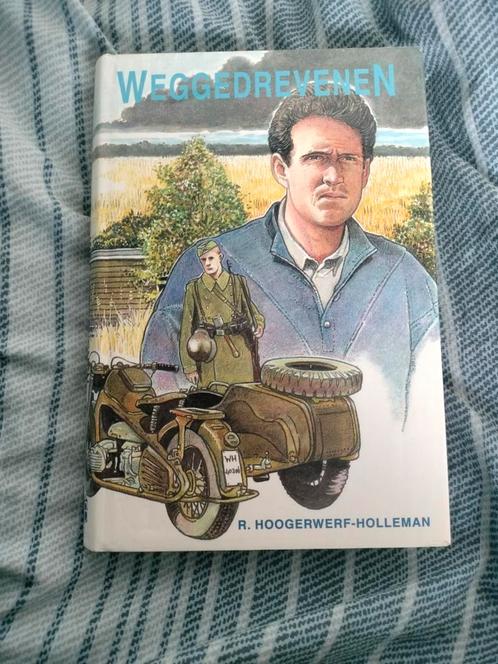 R. Hoogerwerf-Holleman - Weggedrevenen, Boeken, Oorlog en Militair, Gelezen, Overige onderwerpen, Tweede Wereldoorlog, Ophalen of Verzenden