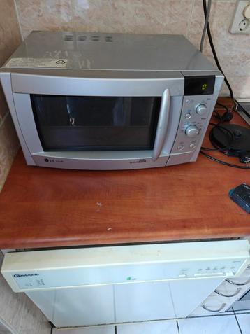 LG Combimagnetron met Grill beschikbaar voor biedingen