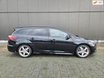 Ford Focus Wagon 2.0 EcoBoost ST-2/ KEYLESS/ CAMERA/ RECARO/, Auto's, Ford, Gebruikt, Zwart, 4 cilinders, Leder en Stof