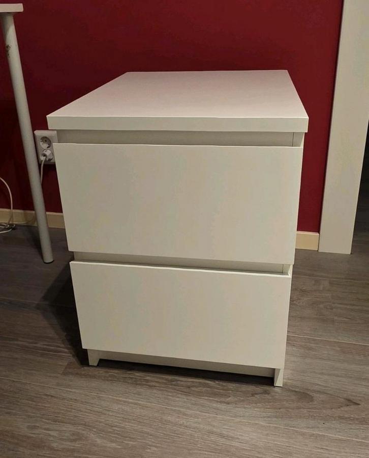 Ikea Malm nachtkastje kastje kast wit ladekast ladekastje, Huis en Inrichting, Slaapkamer | Nachtkastjes, Ophalen