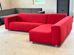 Leuke rode hoekbank - Gereinigd en fris!