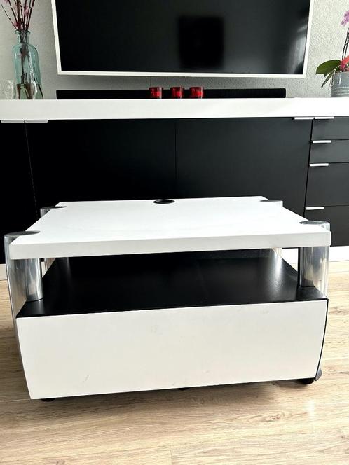 TV-meubel  Leolux, Huis en Inrichting, Kasten | Televisiemeubels, Gebruikt, Minder dan 100 cm, 25 tot 50 cm, Ophalen