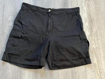Mac Zwarte korte broek, maat 44 beschikbaar voor biedingen