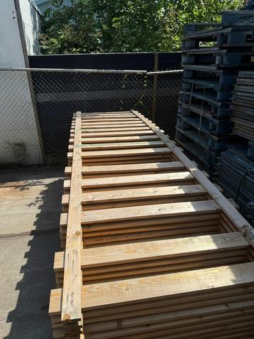 Hekwerk hout partij of los  beschikbaar voor biedingen