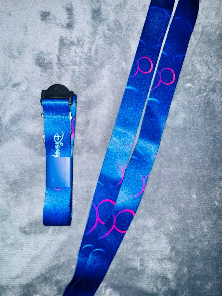 Disneyland Parijs Cast Member Lanyard 30 jaar, Verzamelen, Disney, Nieuw, Overige figuren, Verzenden