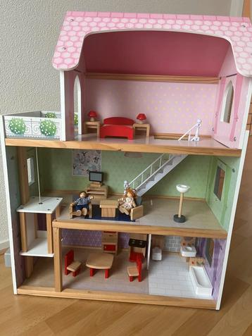Compleet Poppenhuis met Meubels & Poppetjes! beschikbaar voor biedingen